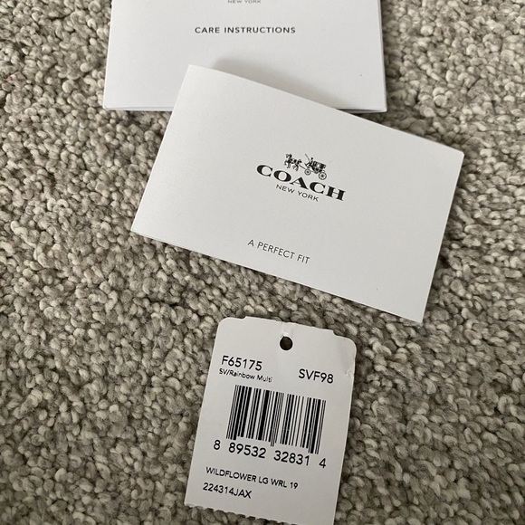 Like New Coach Wildflower Wristlet - Picture 6 of 10